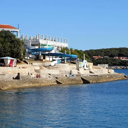 With Parking Space - 20815 Apartment Pula