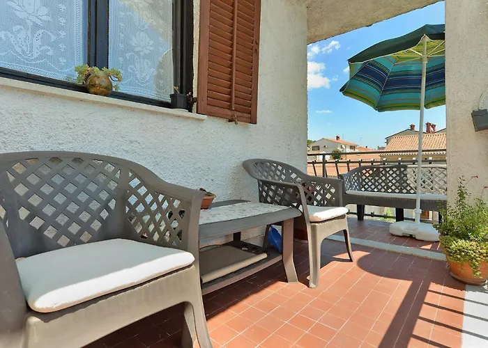 With Parking Space - 20815 Apartment Pula