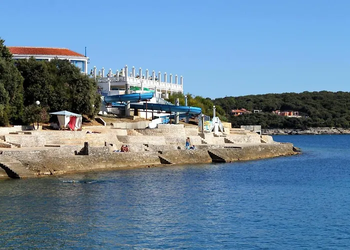 With Parking Space - 20815 Apartment Pula