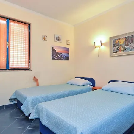 With Parking Space - 20815 Apartamento Pula