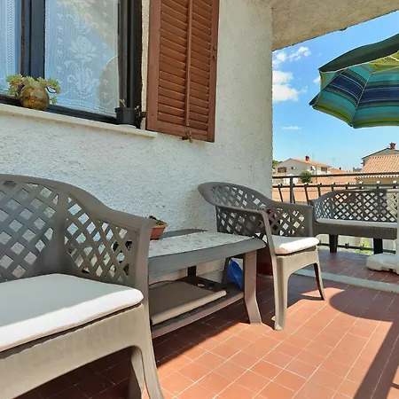 With Parking Space - 20815 Apartment Pula