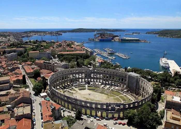 아파트 With Parking Space - 20815