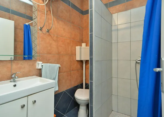 With Parking Space - 20815 아파트 *